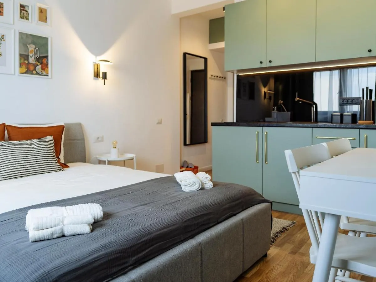 Beautiful Modern Studio - Cismigiu Park - Netflix Βουκουρέστι Ρουμανία